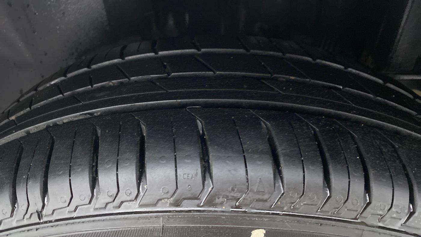 2020 Volkswagen Vento COMFORTLINE 1.0 TSI MT, Petrol, Manual, 69,818 km, Left Rear Tyre Tread