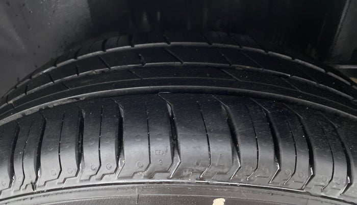 2020 Volkswagen Vento COMFORTLINE 1.0 TSI MT, Petrol, Manual, 69,818 km, Left Rear Tyre Tread