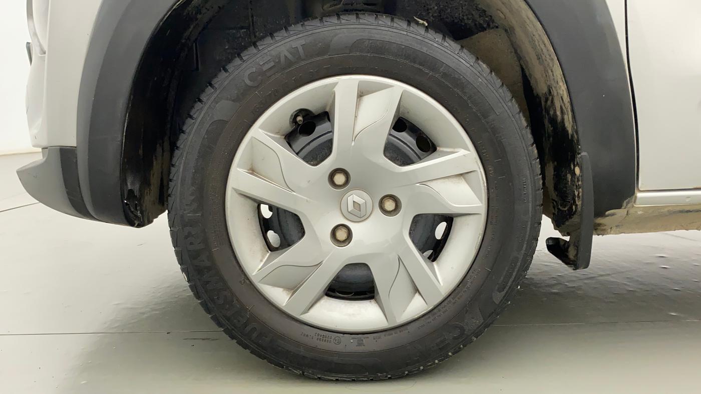 2019 Renault Kwid RXT 1.0 AMT (O), CNG, Automatic, 30,828 km, Left Front Wheel