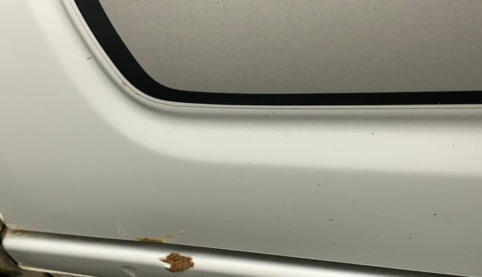 2019 Renault Kwid RXT 1.0 AMT (O), CNG, Automatic, 30,828 km, Front passenger door - Slight discoloration
