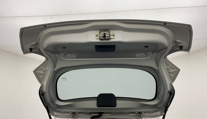 2019 Renault Kwid RXT 1.0 AMT (O), CNG, Automatic, 30,828 km, Boot Door Open