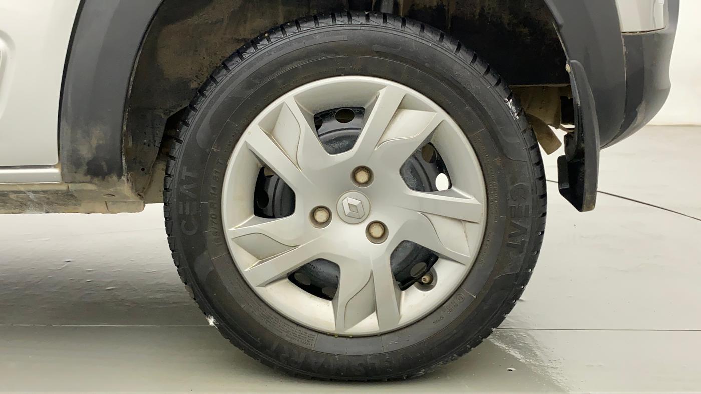 2019 Renault Kwid RXT 1.0 AMT (O), CNG, Automatic, 30,828 km, Left Rear Wheel