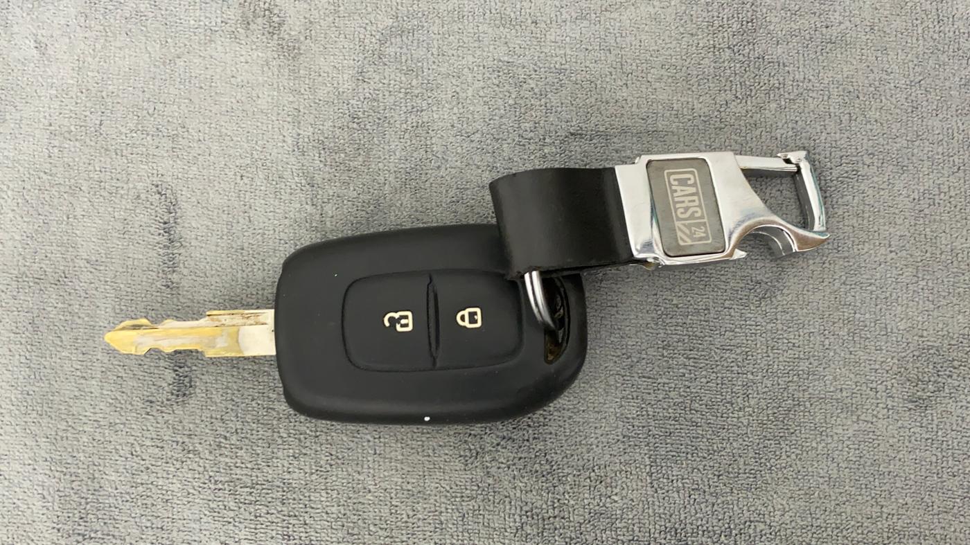 2019 Renault Kwid RXT 1.0 AMT (O), CNG, Automatic, 30,828 km, Key Close Up