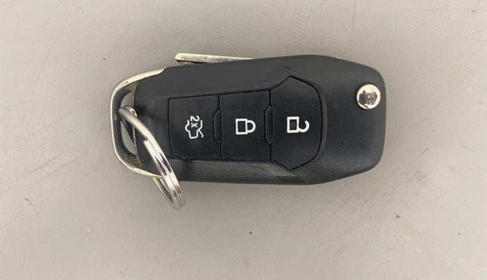 2016 Ford Figo Aspire TREND 1.2 PETROL, Petrol, Manual, 1,05,720 km, Key Close Up