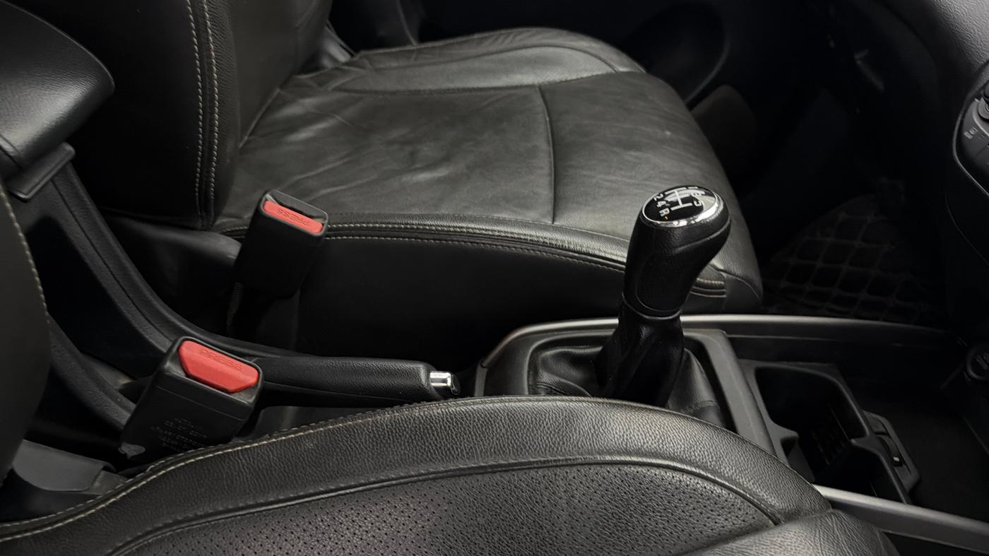 2019 Maruti XL6 ALPHA MT, Petrol, Manual, 1,13,494 km, Gear Lever