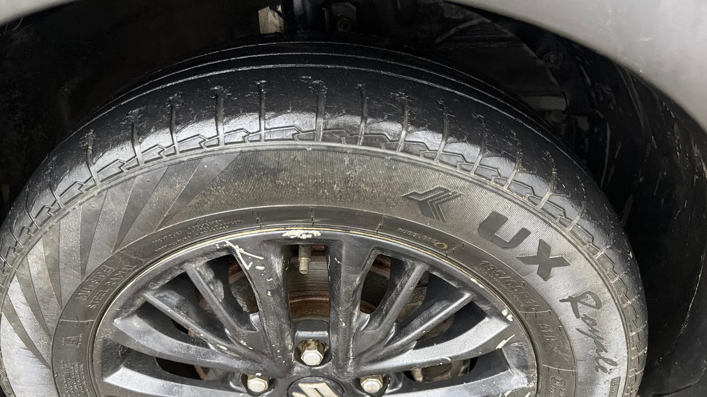 2019 Maruti XL6 ALPHA MT, Petrol, Manual, 1,13,494 km, Right Front Tyre Tread