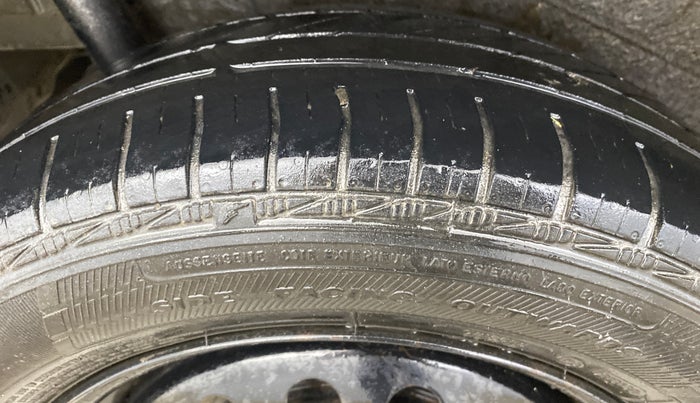 2016 Maruti Wagon R 1.0 VXI, CNG, Manual, 77,273 km, Right Rear Tyre Tread