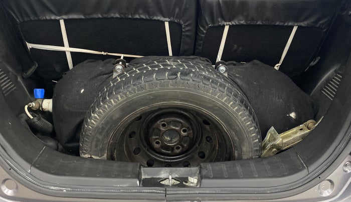 2016 Maruti Wagon R 1.0 VXI, CNG, Manual, 77,273 km, Boot Inside