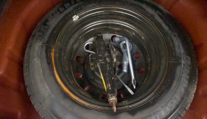 2018 Maruti Dzire LXI, Petrol, Manual, 17,499 km, Spare Tyre