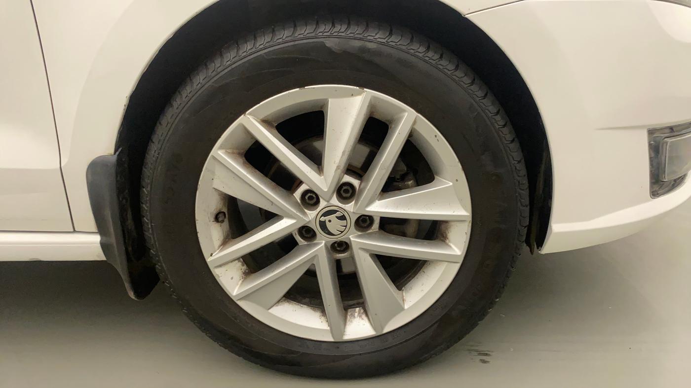 2018 Skoda Rapid STYLE 1.5 TDI AT, Diesel, Automatic, 1,19,830 km, Right Front Wheel