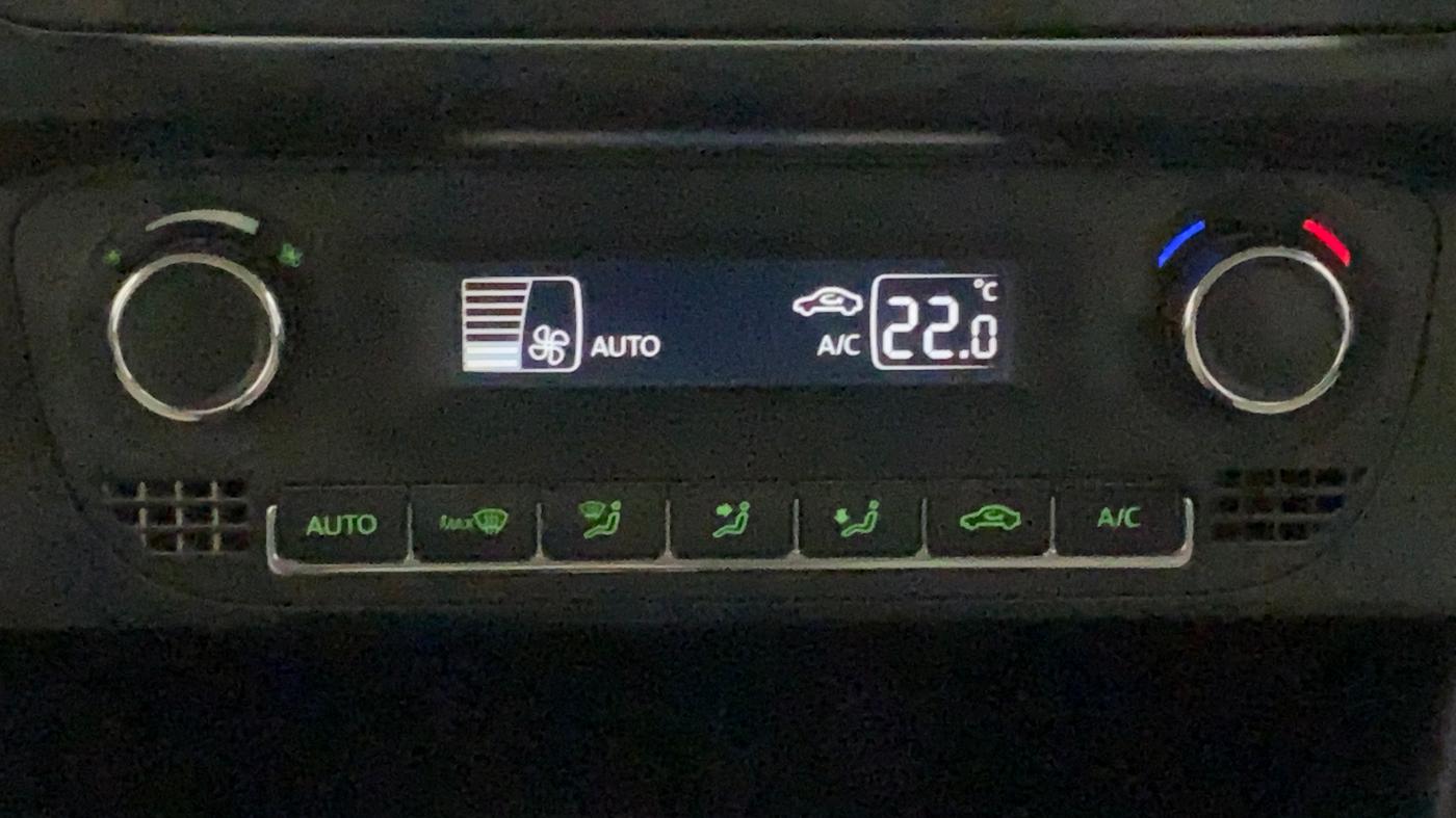 2018 Skoda Rapid STYLE 1.5 TDI AT, Diesel, Automatic, 1,19,830 km, Automatic Climate Control