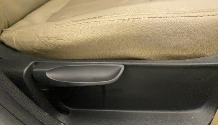 2018 Skoda Rapid STYLE 1.5 TDI AT, Diesel, Automatic, 1,19,830 km, Driver Side Adjustment Panel