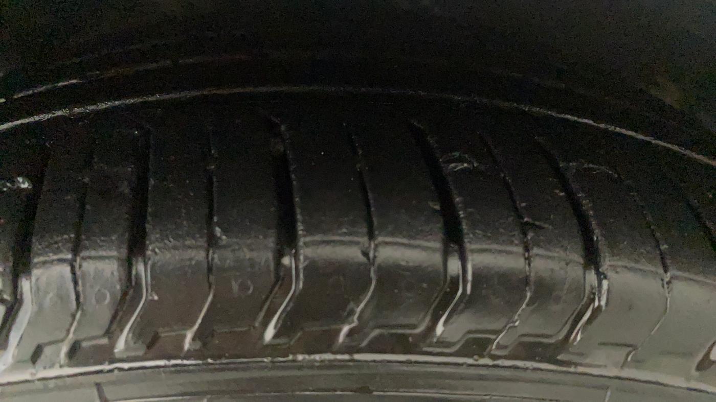 2018 Skoda Rapid STYLE 1.5 TDI AT, Diesel, Automatic, 1,19,830 km, Left Rear Tyre Tread