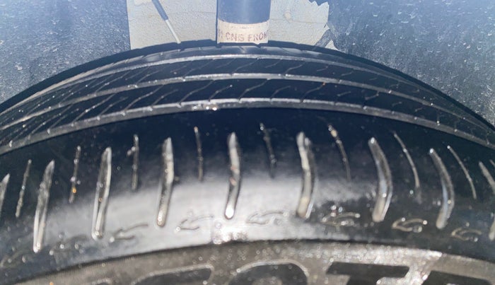 2024 Tata ALTROZ XZ Plus (S) Lux CNG , CNG, Manual, 6,724 km, Right Front Tyre Tread