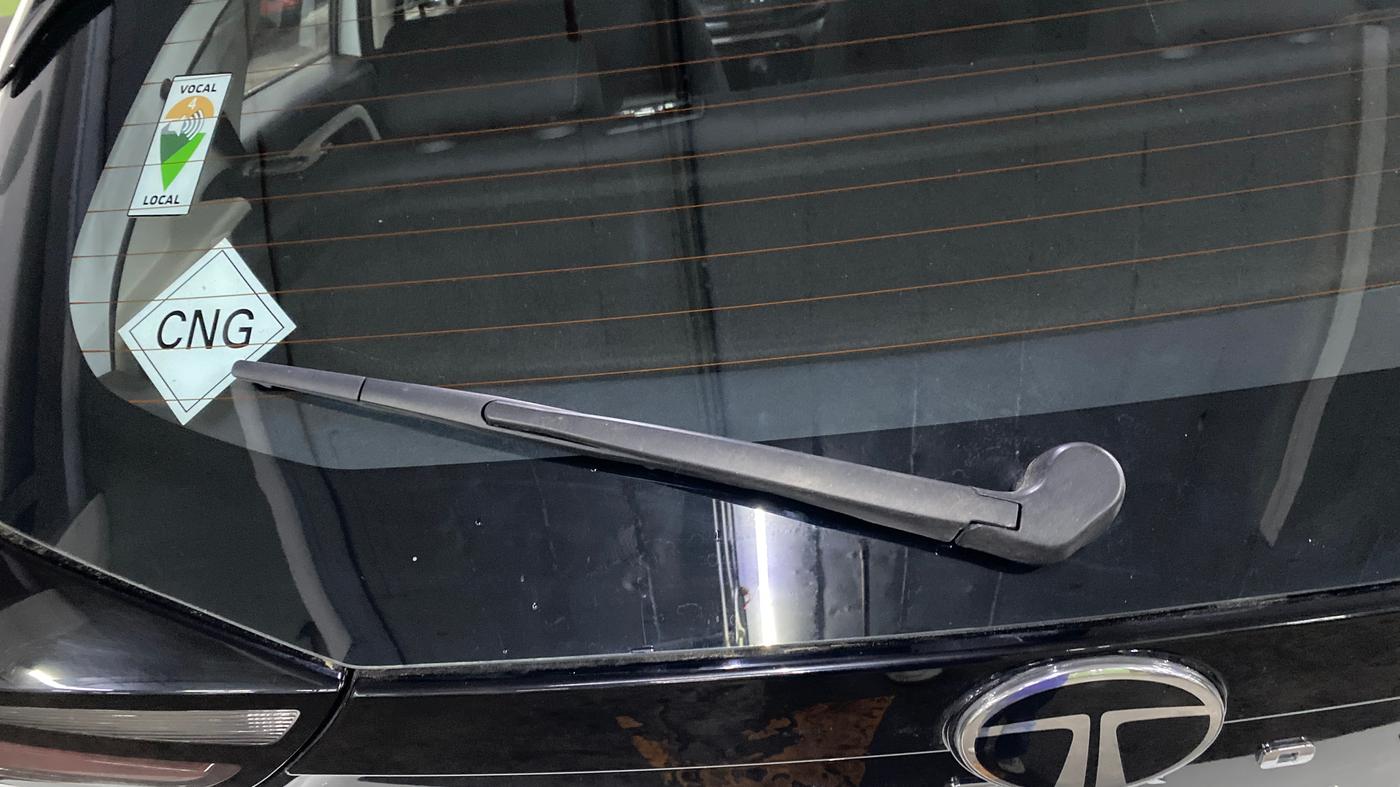 2024 Tata ALTROZ XZ Plus (S) Lux CNG , CNG, Manual, 6,724 km, Rear Wiper