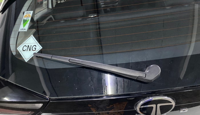 2024 Tata ALTROZ XZ Plus (S) Lux CNG , CNG, Manual, 6,724 km, Rear Wiper