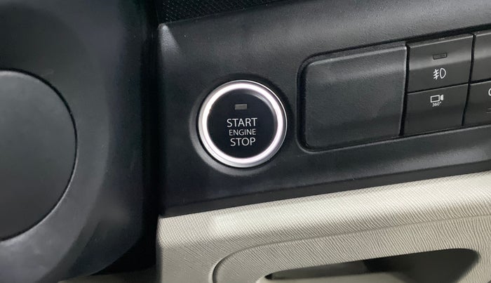 2024 Tata ALTROZ XZ Plus (S) Lux CNG , CNG, Manual, 6,724 km, Keyless Start/ Stop Button