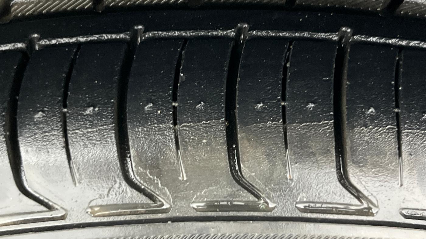 2014 Ford Classic 1.6 DURATEC TITANIUM, Petrol, Manual, 1,08,292 km, Left Front Tyre Tread