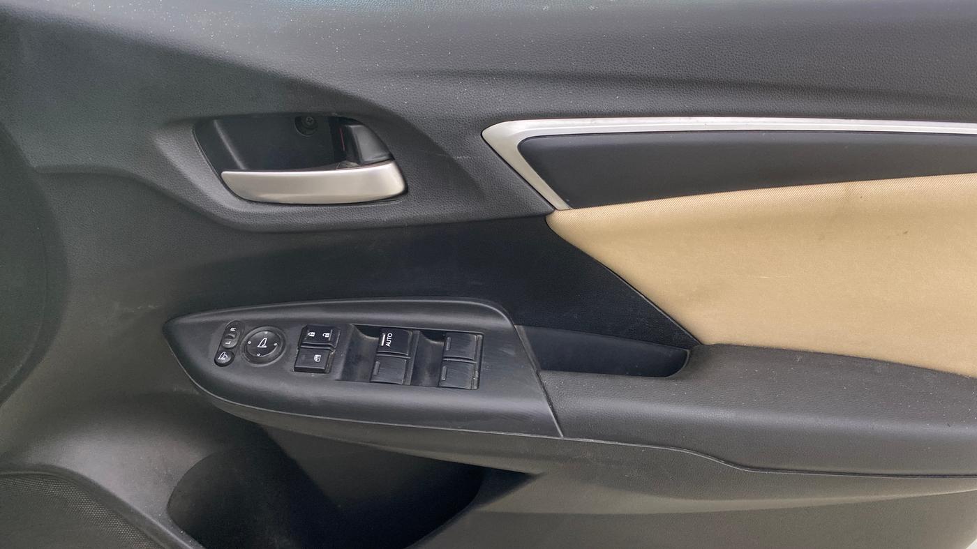 2021 Honda Jazz 1.2L I-VTEC ZX CVT, Petrol, Automatic, 36,101 km, Driver Side Door Panels Control