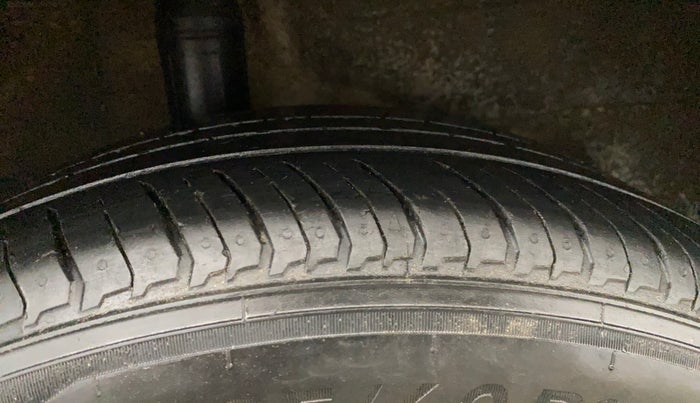 2020 Honda WR-V 1.2L I-VTEC SV MT, Petrol, Manual, 1,03,693 km, Right Rear Tyre Tread