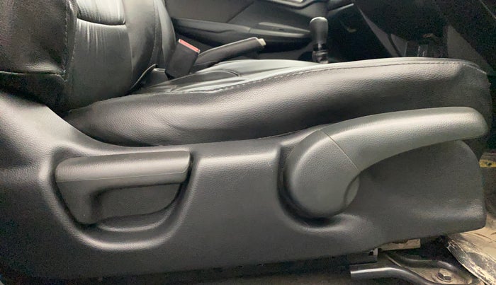 2020 Honda WR-V 1.2L I-VTEC SV MT, Petrol, Manual, 1,03,693 km, Driver Side Adjustment Panel