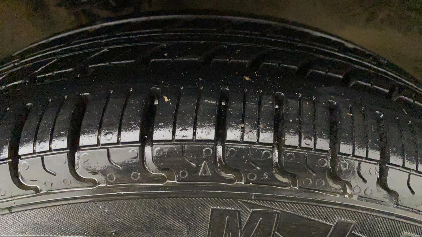 2011 Maruti Alto K10 LXI, Petrol, Manual, 34,128 km, Left Front Tyre Tread