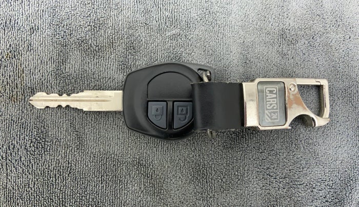 2017 Maruti Swift VXI, Petrol, Manual, 72,483 km, Key Close Up
