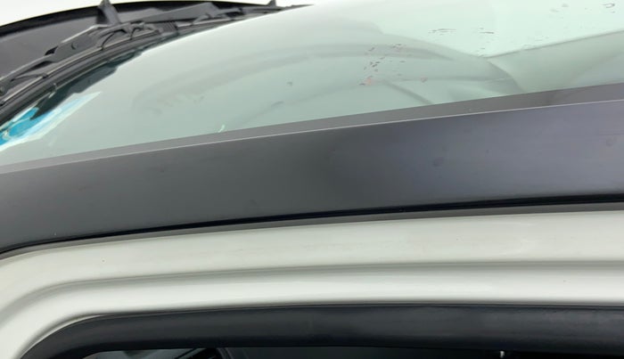 2017 Maruti Swift VXI, Petrol, Manual, 72,483 km, Left A pillar - Slightly dented