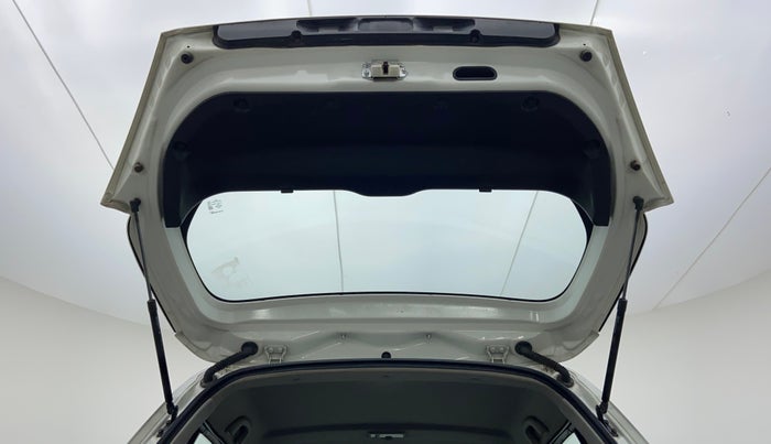 2017 Maruti Swift VXI, Petrol, Manual, 72,483 km, Boot Door Open