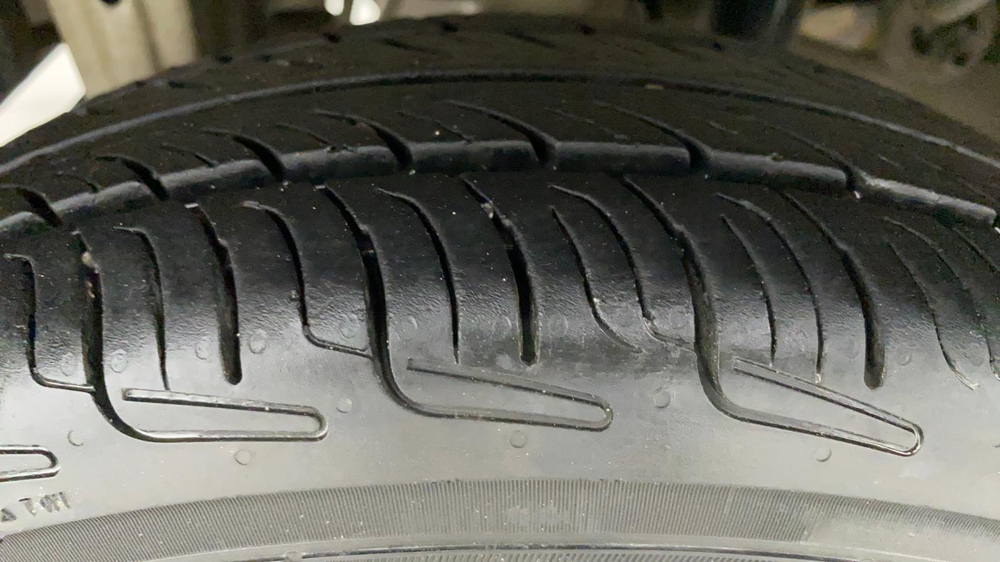 2014 Maruti Alto 800 VXI, Petrol, Manual, 70,920 km, Right Rear Tyre Tread