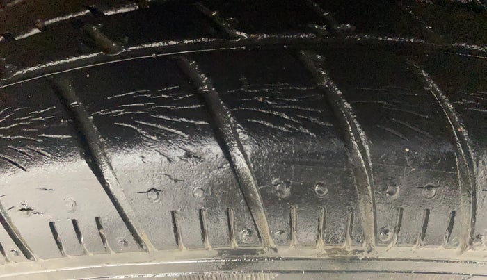 2017 Maruti Celerio ZXI AMT, Petrol, Automatic, 30,820 km, Right Front Tyre Tread