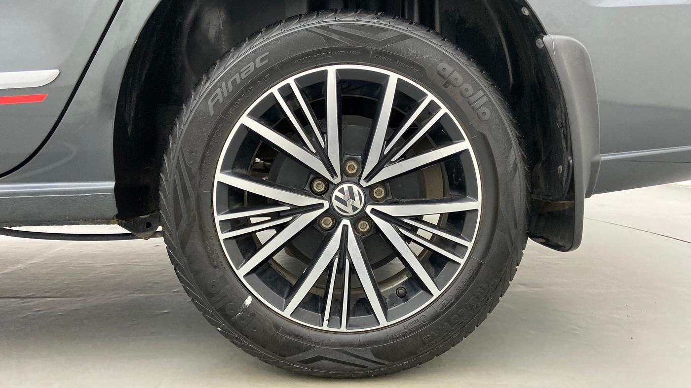 2019 Volkswagen Vento COMFORTLINE MT PETROL, Petrol, Manual, 8,400 km, Left Rear Wheel