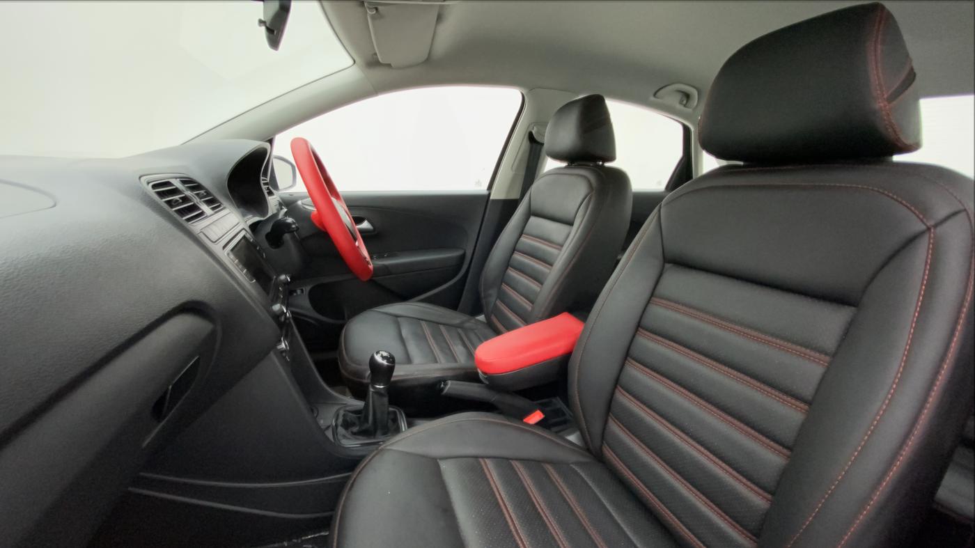 2019 Volkswagen Vento COMFORTLINE MT PETROL, Petrol, Manual, 8,400 km, Right Side Front Door Cabin