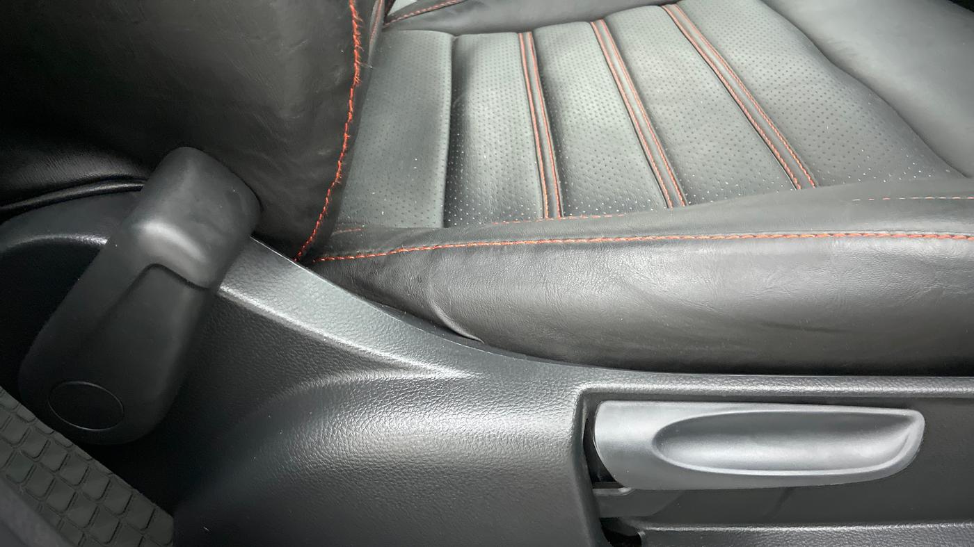 2019 Volkswagen Vento COMFORTLINE MT PETROL, Petrol, Manual, 8,400 km, Driver Side Adjustment Panel