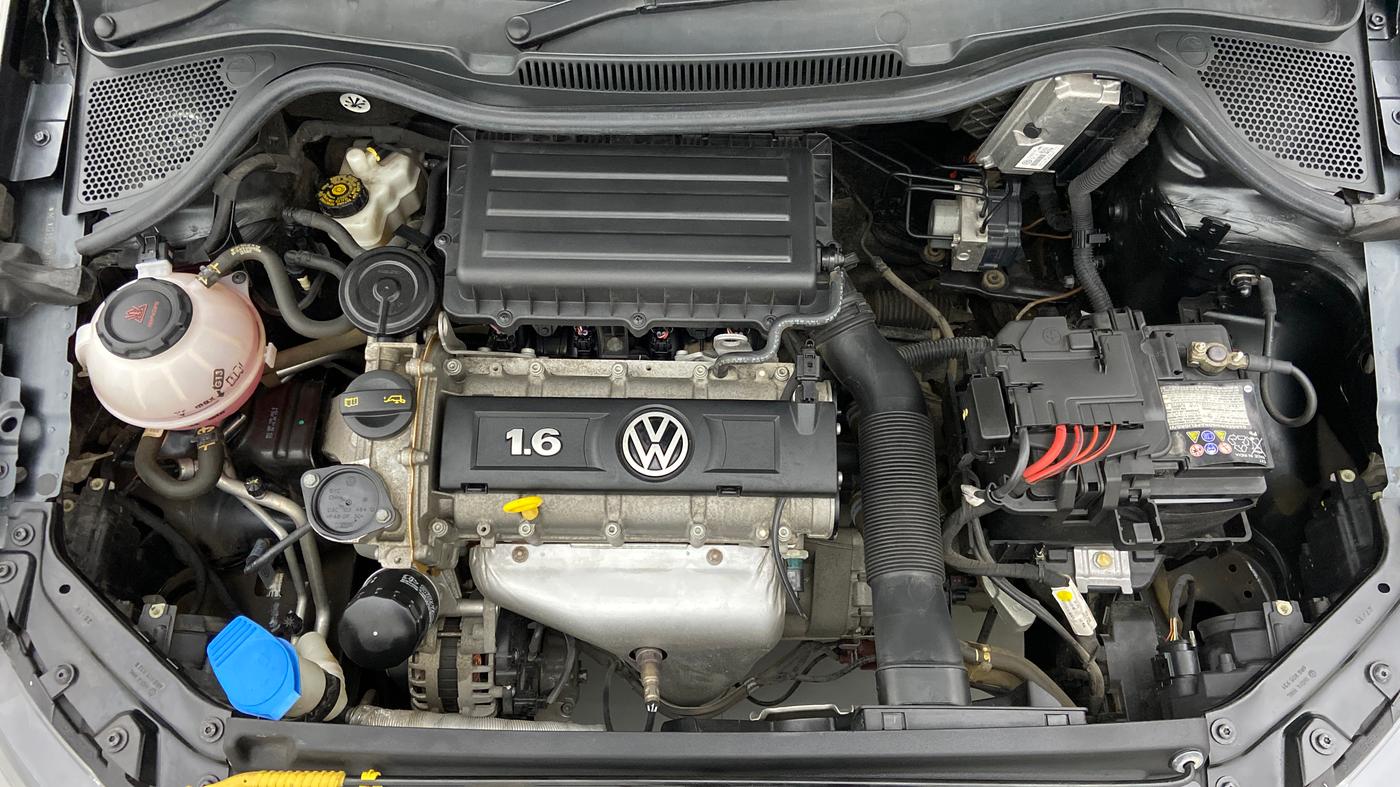 2019 Volkswagen Vento COMFORTLINE MT PETROL, Petrol, Manual, 8,400 km, Open Bonet