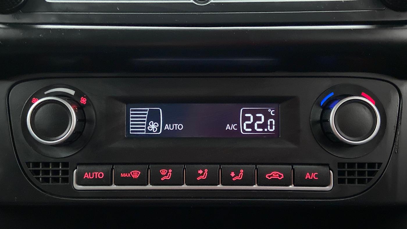 2019 Volkswagen Vento COMFORTLINE MT PETROL, Petrol, Manual, 8,400 km, Automatic Climate Control