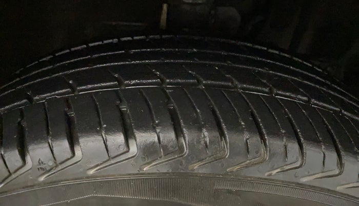 2019 Maruti New Wagon-R LXI CNG 1.0, CNG, Manual, 69,411 km, Right Front Tyre Tread