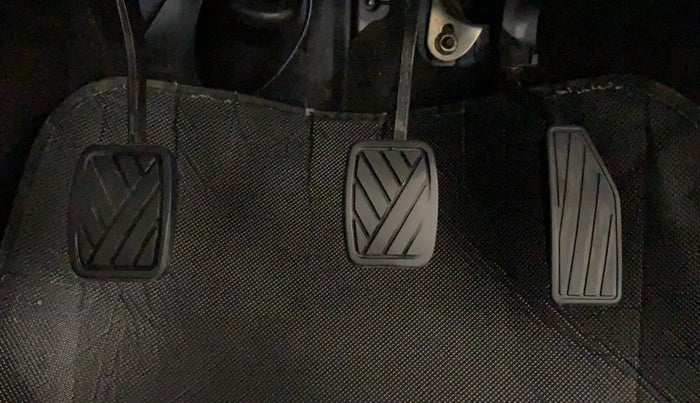 2019 Maruti New Wagon-R LXI CNG 1.0, CNG, Manual, 69,411 km, Pedals