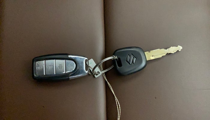 2019 Maruti New Wagon-R LXI CNG 1.0, CNG, Manual, 69,411 km, Key Close Up
