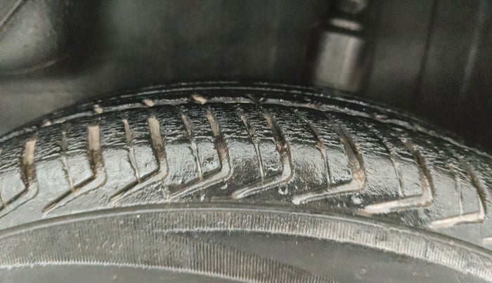 2019 Datsun Redi Go S 1.0, CNG, Manual, 43,237 km, Left Rear Tyre Tread