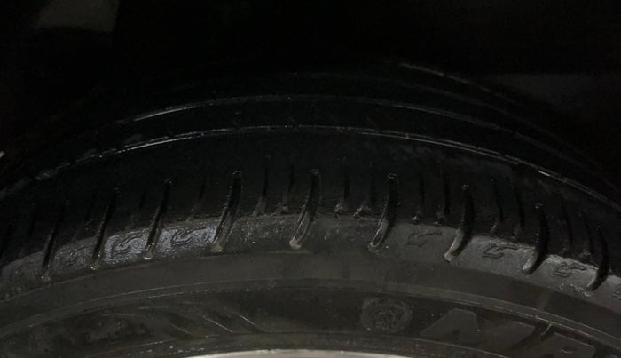 2017 Hyundai Creta SX PLUS AT 1.6 PETROL, Petrol, Automatic, 48,954 km, Right Rear Tyre Tread