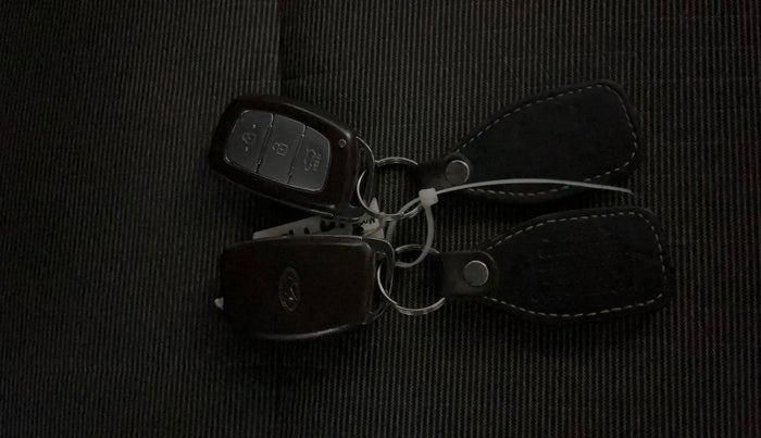 2017 Hyundai Creta SX PLUS AT 1.6 PETROL, Petrol, Automatic, 48,954 km, Key Close Up