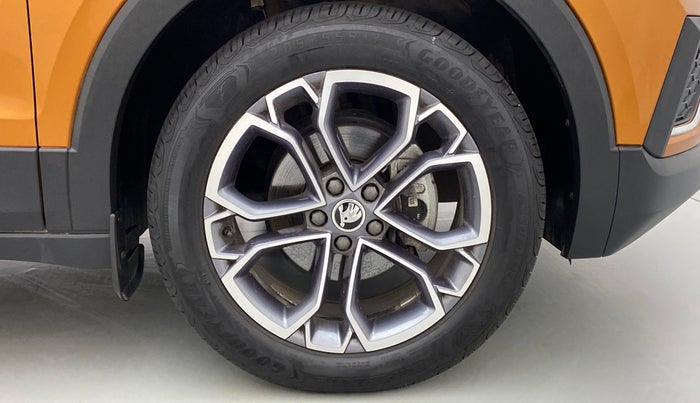 2021 Skoda KUSHAQ STYLE 1.0TSI AT, Petrol, Automatic, 2,975 km, Right Front Wheel