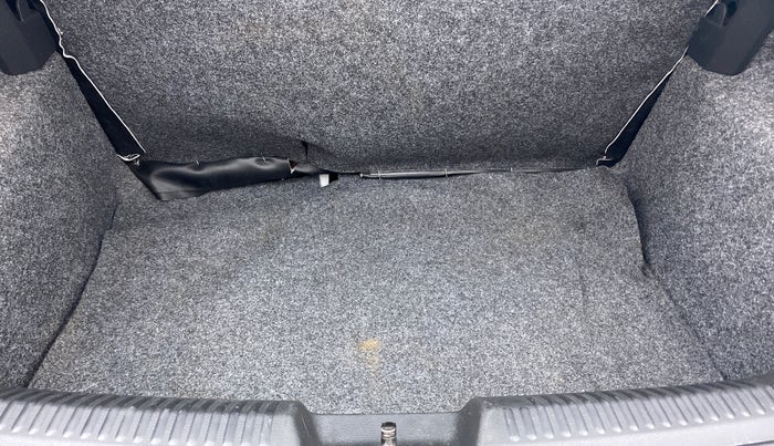 2019 Volkswagen Polo Trendline 1.0 L Petrol, Petrol, Manual, 34,988 km, Boot Inside