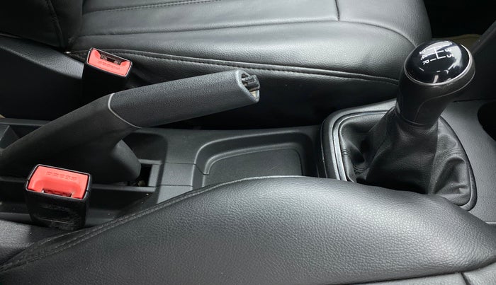 2019 Volkswagen Polo Trendline 1.0 L Petrol, Petrol, Manual, 34,988 km, Gear Lever