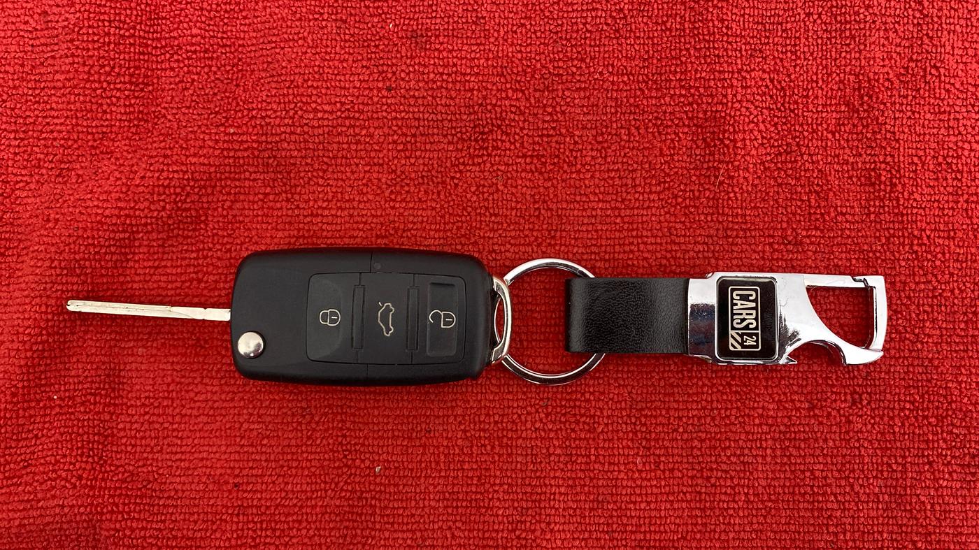 2019 Volkswagen Polo Trendline 1.0 L Petrol, Petrol, Manual, 34,988 km, Key Close Up
