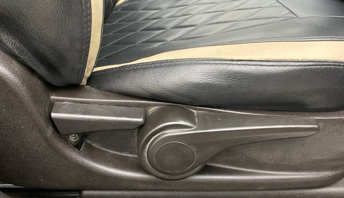 2015 Tata Zest XT RT, Petrol, Manual, 49,399 km, Driver Side Adjustment Panel