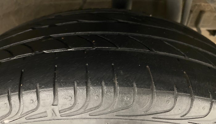2015 Tata Zest XT RT, Petrol, Manual, 49,399 km, Left Rear Tyre Tread