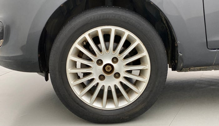 2015 Tata Zest XT RT, Petrol, Manual, 49,399 km, Left Front Wheel
