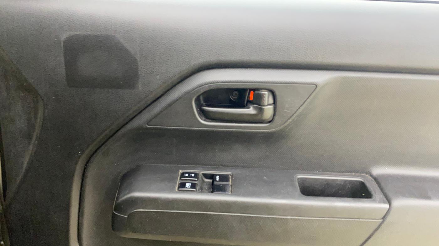 2021 Maruti New Wagon-R LXI CNG (O) 1.0, CNG, Manual, 96,510 km, Driver Side Door Panels Control